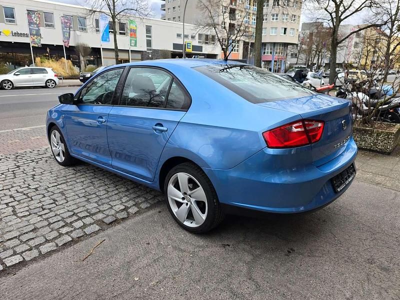 Gebraucht Seat Toledo Reference 86 PS (63 kW) 2013 "denim" blau Kleinwagen