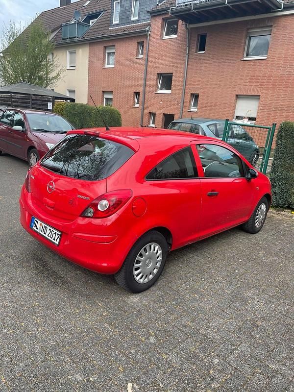Second-hand Opel Corsa 55 CP (40 kW) 2009 Roșu Hatchback