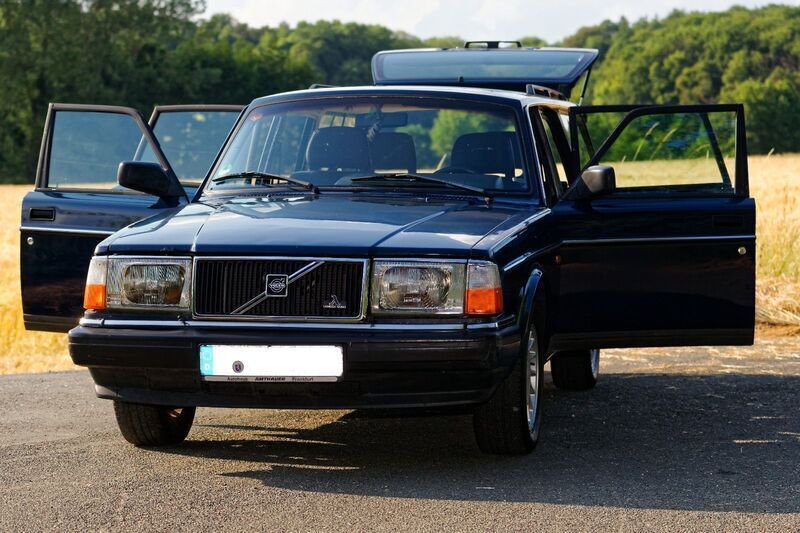 Blau Gebraucht 1991 Volvo 240 Kombi | 8.650 € - Bild 1/4