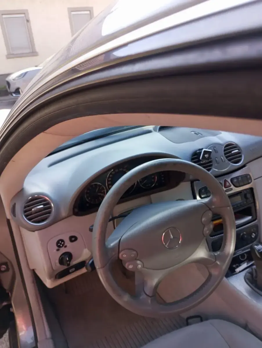 Gebraucht Mercedes CLK200 163 PS (119 kW) 2004 Beige Limousine