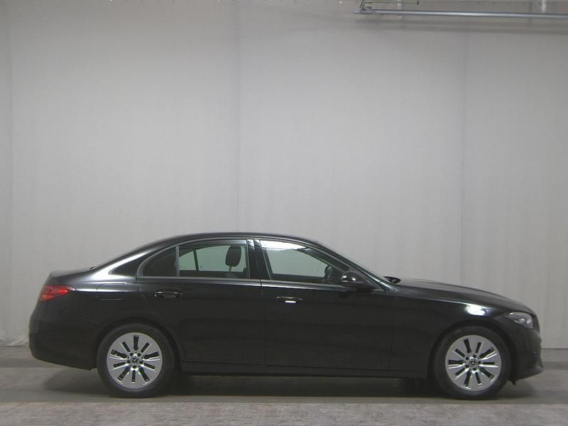 Schwarz Gebraucht 2023 Mercedes C220 Limousine | 31.480 € (Superpreis) - Bild 1/4