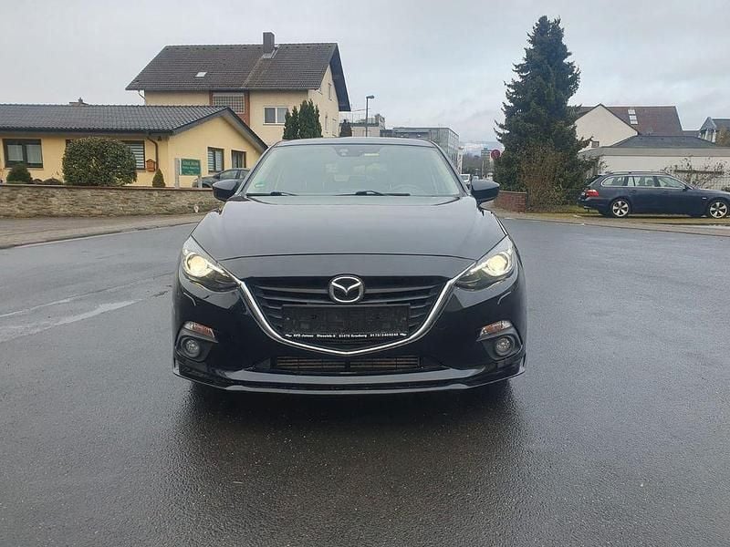 Schwarz Gebraucht 2015 Mazda 3 Black Limited Limousine | 8.150 € (Fairer Preis) - Bild 1/4
