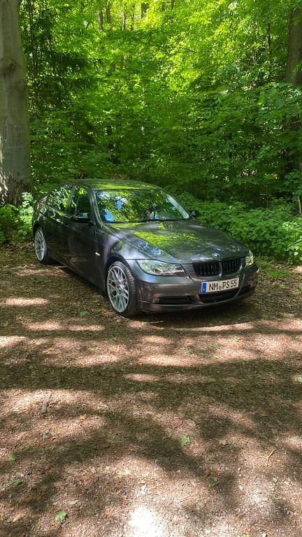 Grau Gebraucht 2006 BMW 318 M Sport Limousine | 6.000 € (Etwas zu teuer) - Bild 1/4