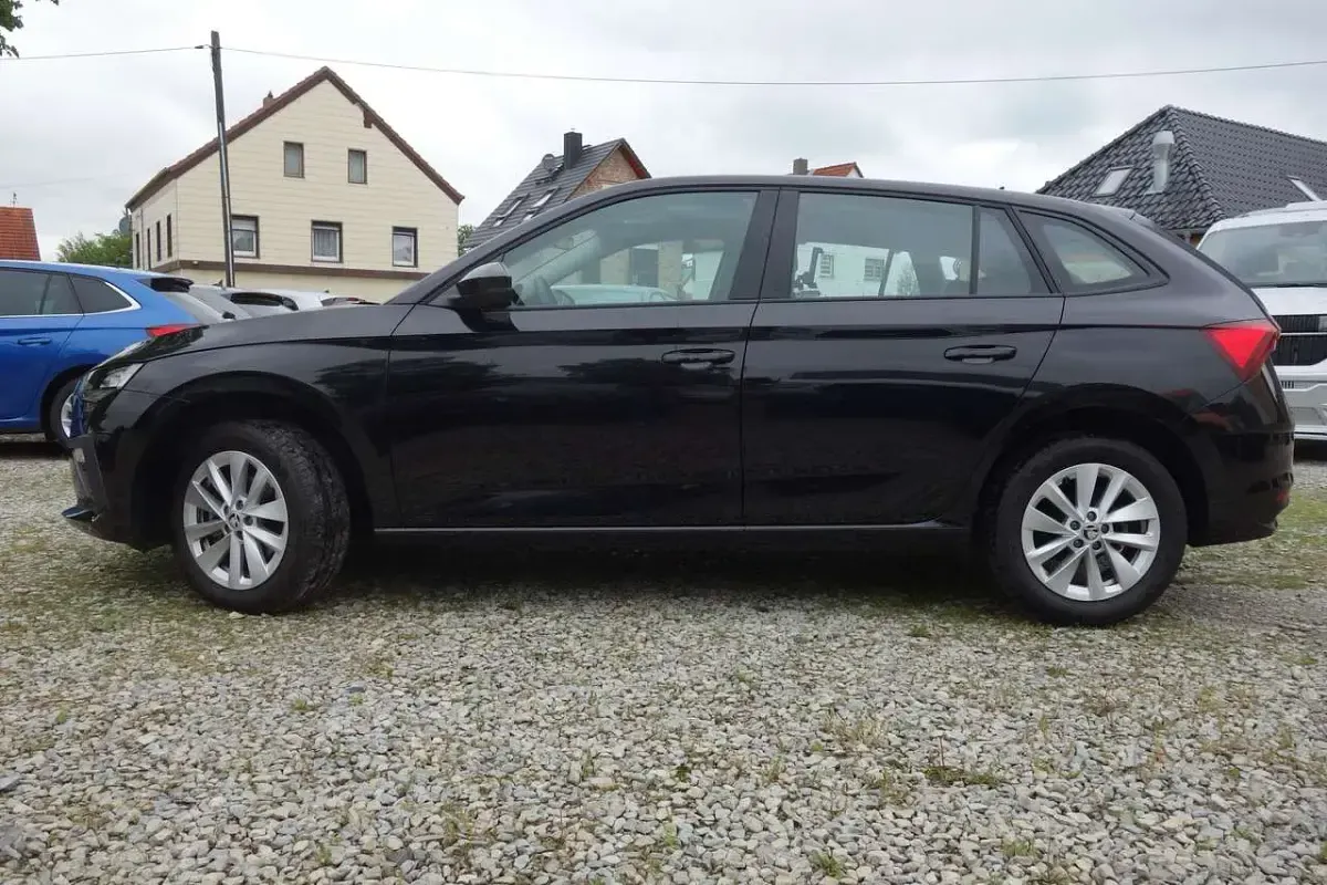 Usata Skoda Scala Selection 116 CV (85 kW) 2023 Nero Utilitaria