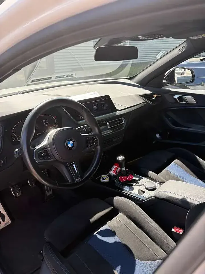 Gebraucht BMW 118 M Sport 136 PS (100 kW) 2023 Weiß Limousine