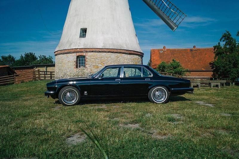 Gebraucht Jaguar XJ12 295 PS (216 kW) 1980 Schwarz Limousine