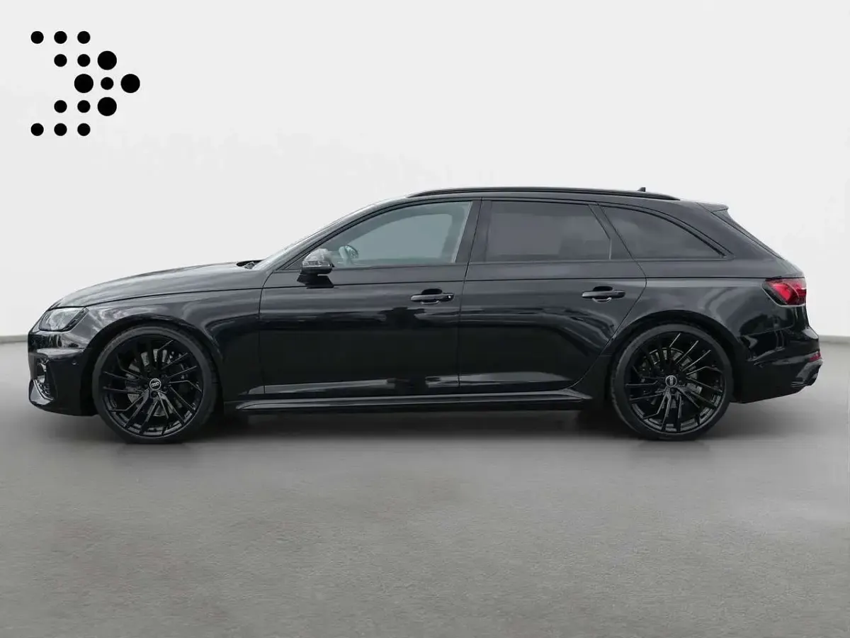 Gebraucht Audi RS4 Design 450 PS (330 kW) 2023 Mythosschwarz metallic Kombi