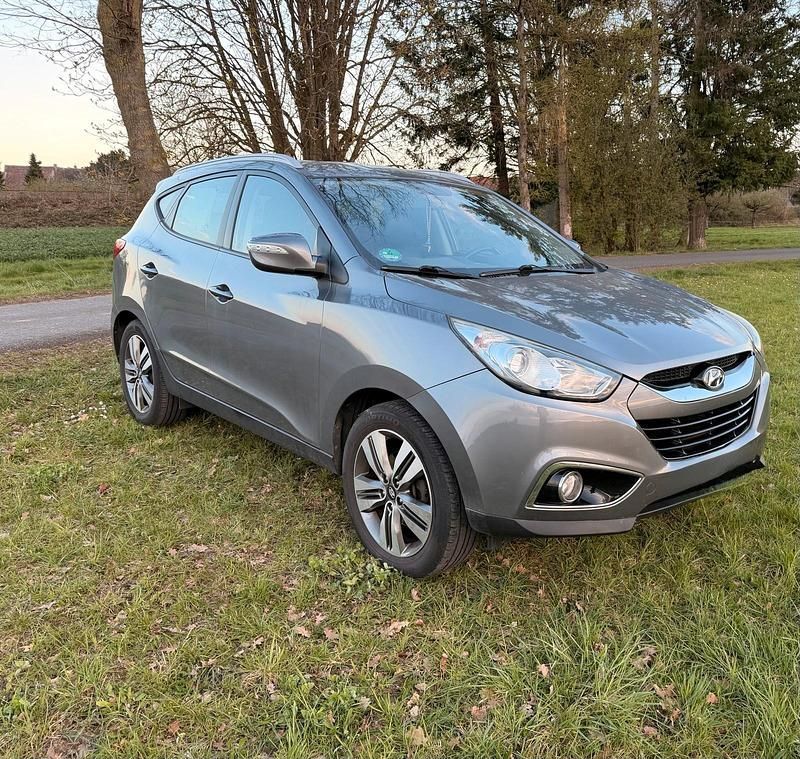 Gebraucht Hyundai ix35 163 PS (119 kW) 2012 Grau SUV