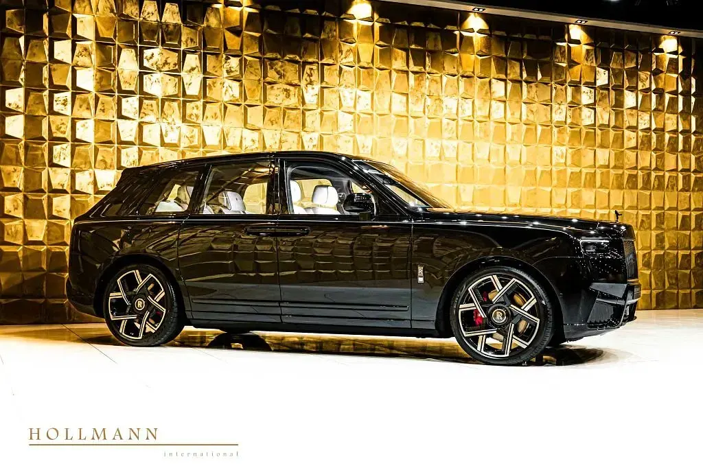 Neu Rolls Royce Cullinan 571 PS (419 kW) 2026 Schwarz SUV