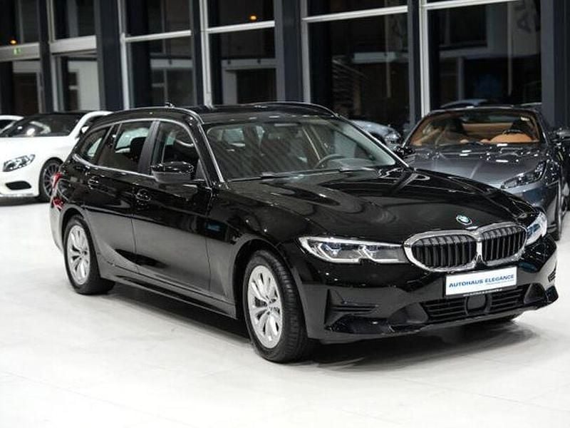 Gebraucht BMW 330e Advantage 184 PS (135 kW) 2020 Schwarz Kombi