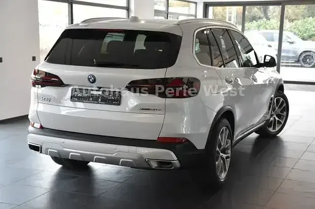 Gebraucht BMW X5 Sport Line 489 PS (359 kW) 2023 Weiß SUV