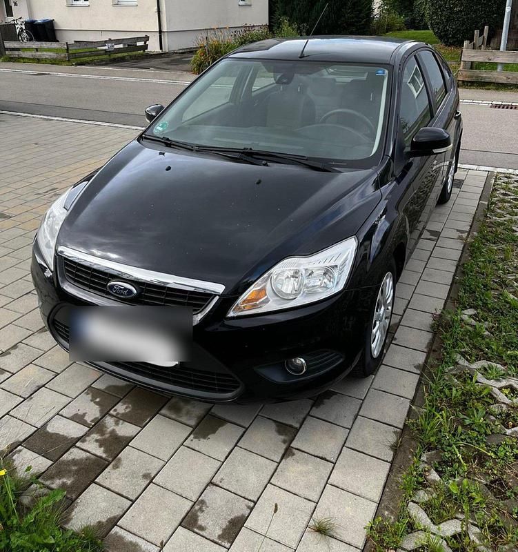 Schwarz Gebraucht 2010 Ford Focus Limousine | 1.950 € (Guter Preis) - Bild 1/4