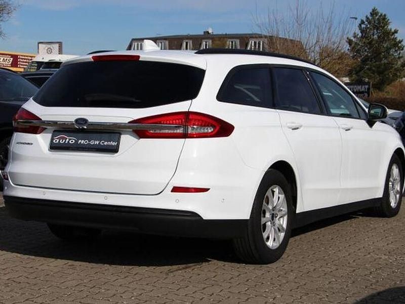 Gebraucht Ford Mondeo Trend 150 PS (110 kW) 2022 Weiß Limousine
