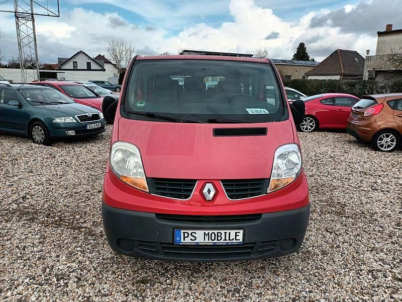 Gebraucht Renault Trafic 114 PS (83 kW) 2007 Rot Van / Kleinbus