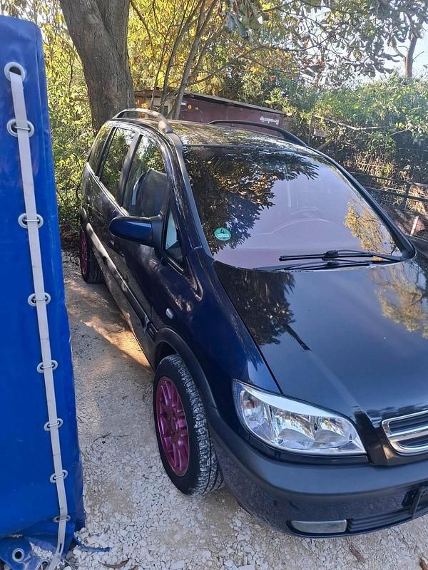 Blau Gebraucht 2000 Opel Zafira Van / Kleinbus | 800 € (Guter Preis) - Bild 1/4