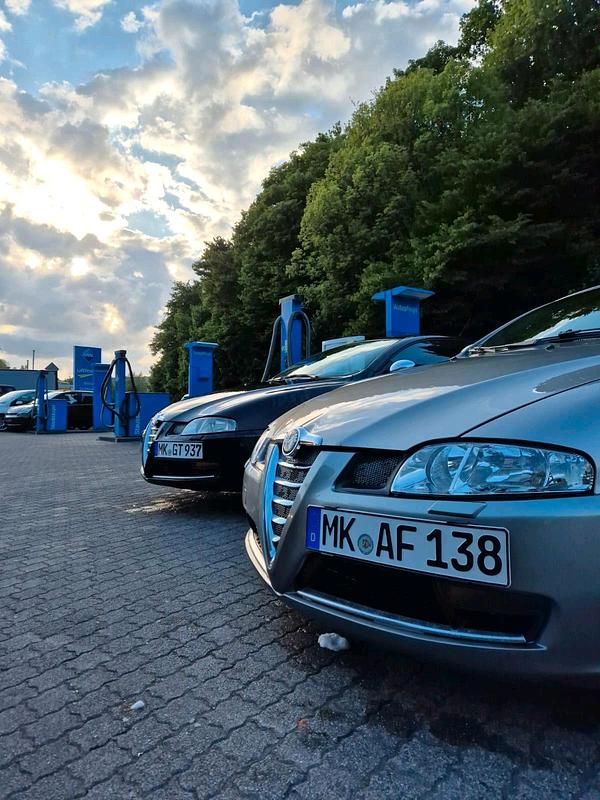 Grau Gebraucht 2008 Alfa Romeo GT Coupé | 3.000 € (Fairer Preis) - Bild 1/4