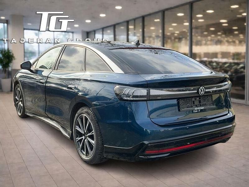 Gebraucht VW ID.7 Pro 210 kW (286 PS) 2024 Blau Limousine