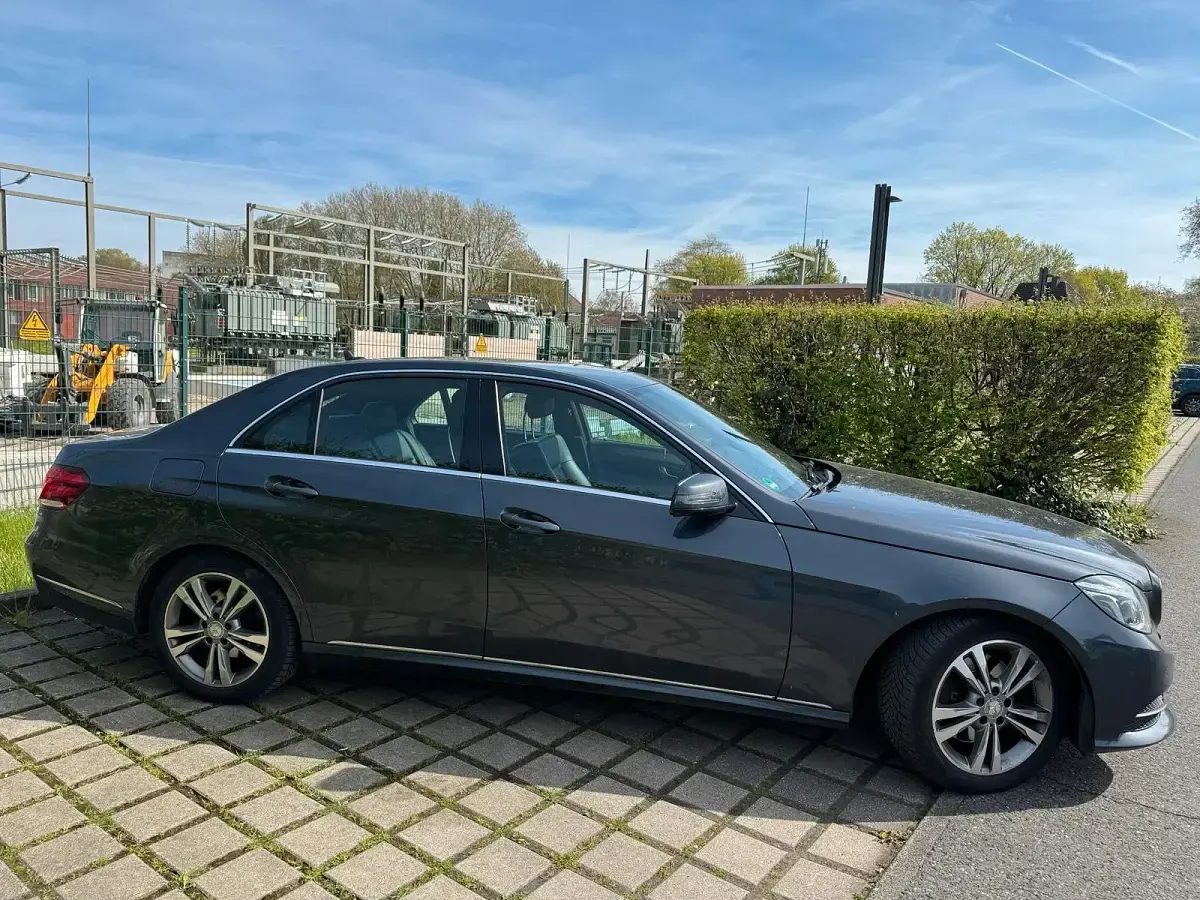 Usata Mercedes E250 204 CV (150 kW) 2014 Grigio Berlina