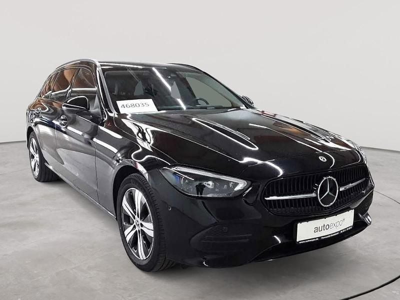 Gebraucht Mercedes C300e Avantgarde 204 PS (150 kW) 2023 Kombi