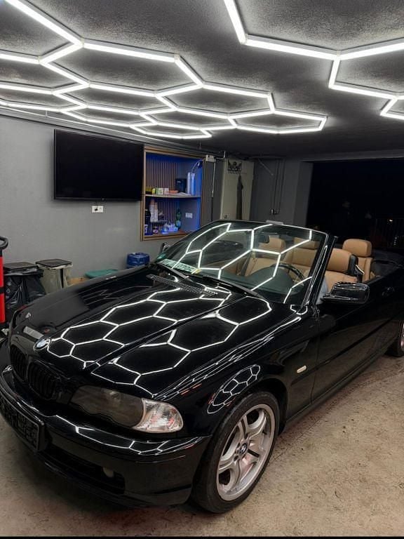 Gebraucht BMW 318 Cabriolet 143 PS (105 kW) 2002 Schwarz Cabrio