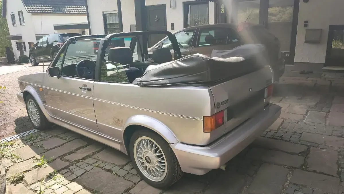 Gebraucht VW Golf Cabriolet 95 PS (69 kW) 1988 Violet Cabrio