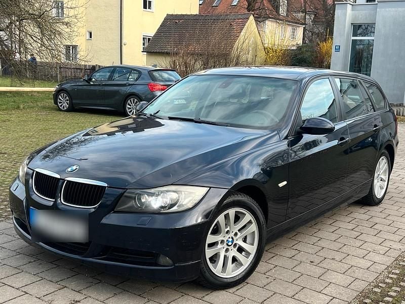 Blau Gebraucht 2006 BMW 320 Kombi | 2.200 € (Guter Preis) - Bild 1/4