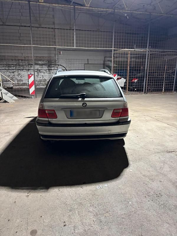 Gebraucht BMW 320 150 PS (110 kW) 2001 Kombi