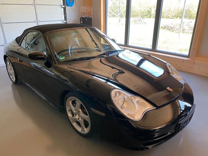 Schwarz Gebraucht 2003 Porsche 911 Carrera 4 Cabriolet Cabrio | 33.900 € (Teuer) - Bild 1/4
