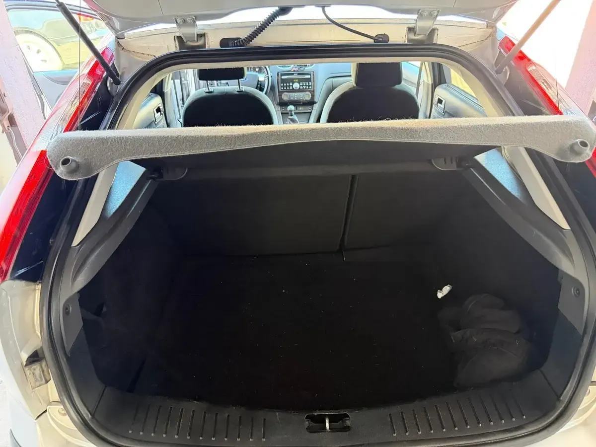Gebraucht Ford Focus 101 PS (74 kW) 2005 Silber Kleinwagen