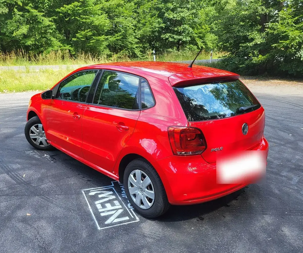 Gebraucht VW Polo Trendline 60 PS (44 kW) 2010 Rot Kleinwagen