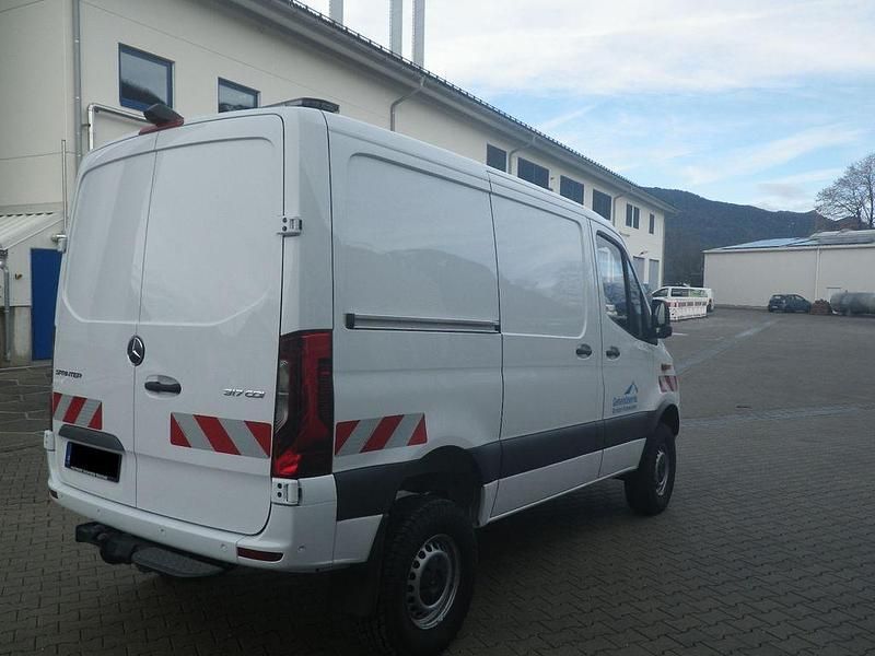 Gebraucht Mercedes Sprinter 170 PS (125 kW) 2023 Weiß Van