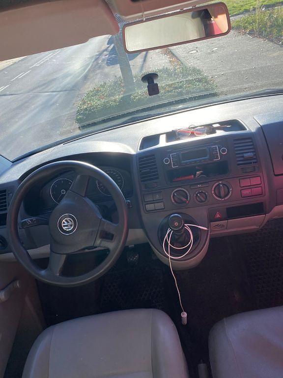 Weiß Gebraucht 2011 VW T5 Van | 6.800 € (Fairer Preis) - Bild 1/4