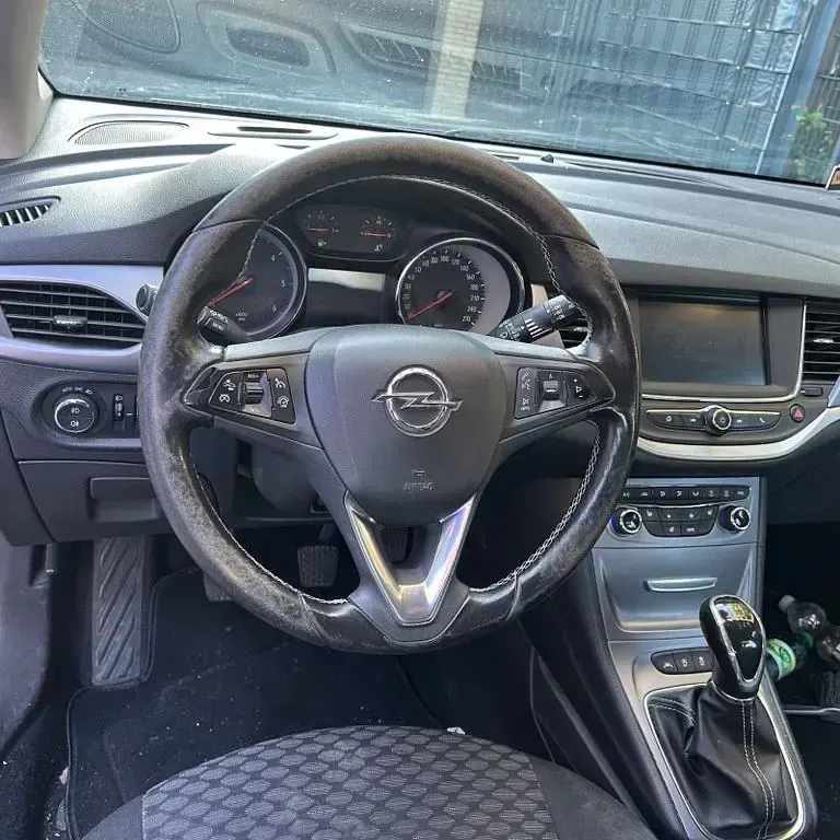 Gebraucht Opel Astra Active 110 PS (80 kW) 2017 Schwarz Kombi
