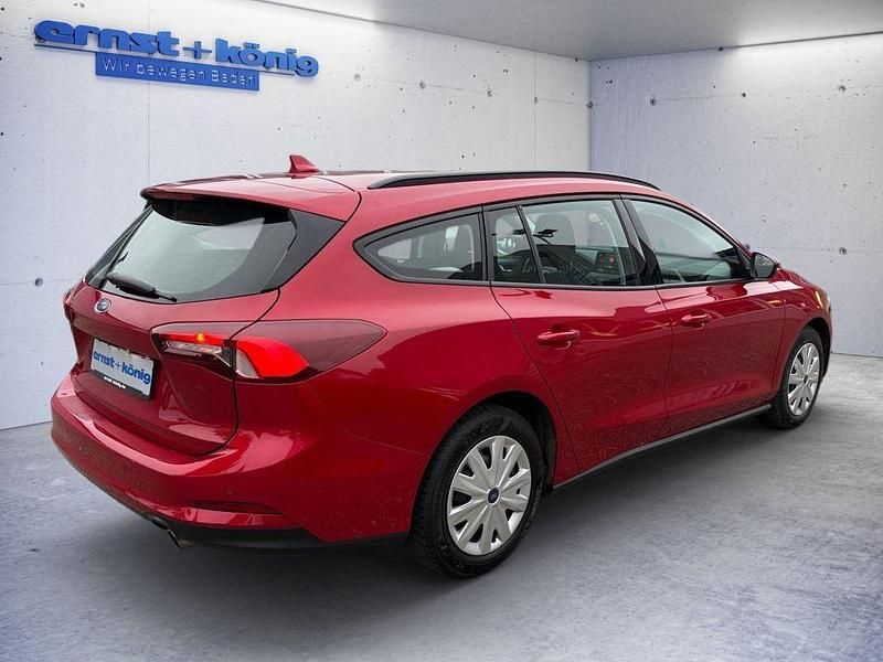 Używany Ford Focus 120 KM (88 kW) 2022 Czerwony Kombi