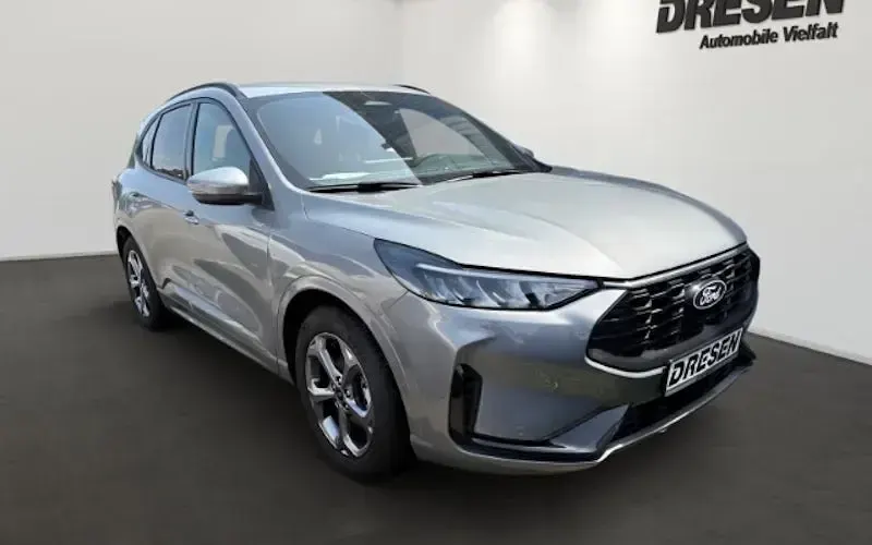 Gebraucht Ford Kuga ST-Line 180 PS (132 kW) 2025 Silber SUV
