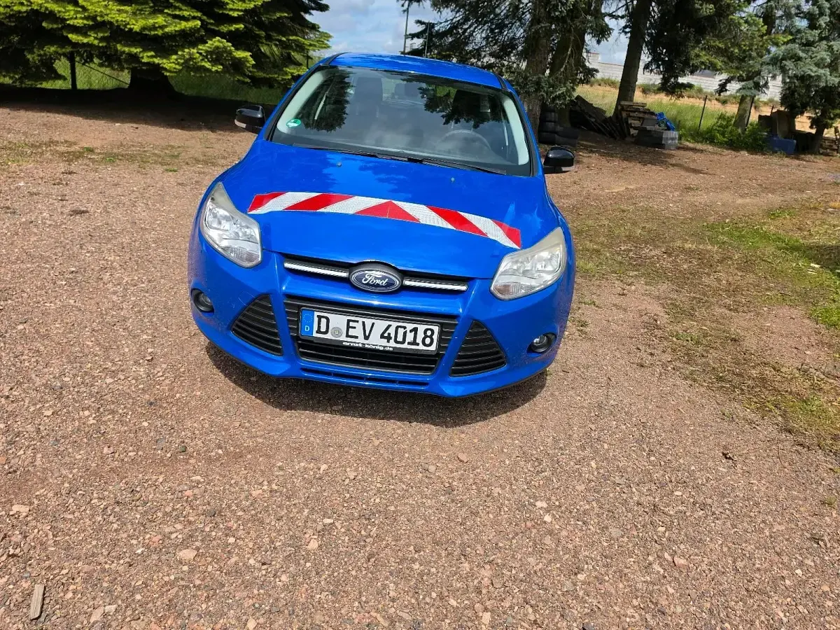 Używany Ford Focus 115 KM (84 kW) 2014 Niebieski Kombi