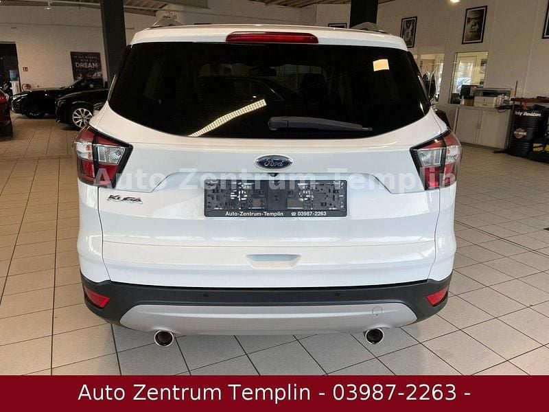 Second-hand Ford Kuga 120 CP (88 kW) 2019 Alb SUV