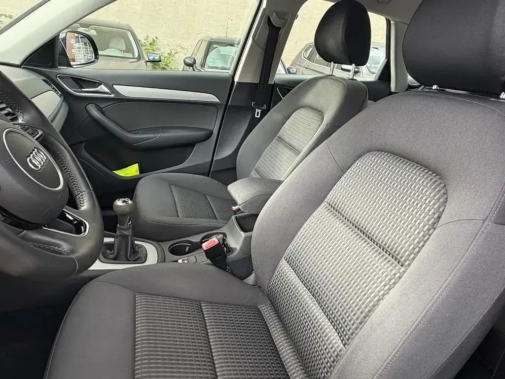 Second-hand Audi Q3 Sport 140 CP (102 kW) 2014 Negru SUV