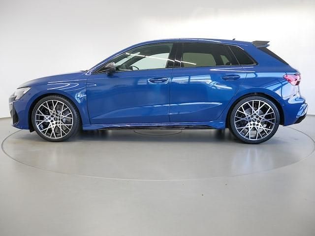 Gebraucht Audi RS3 Sportback Ambiente 400 PS (294 kW) 2026 Ascariblau metallic Kleinwagen
