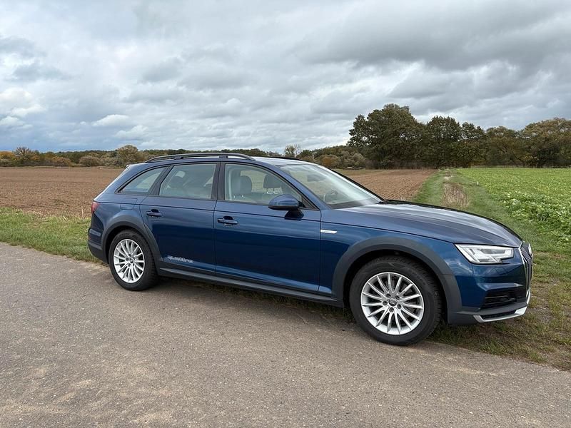 Gebraucht Audi A4 Allroad 150 PS (110 kW) 2017 Blau Kombi
