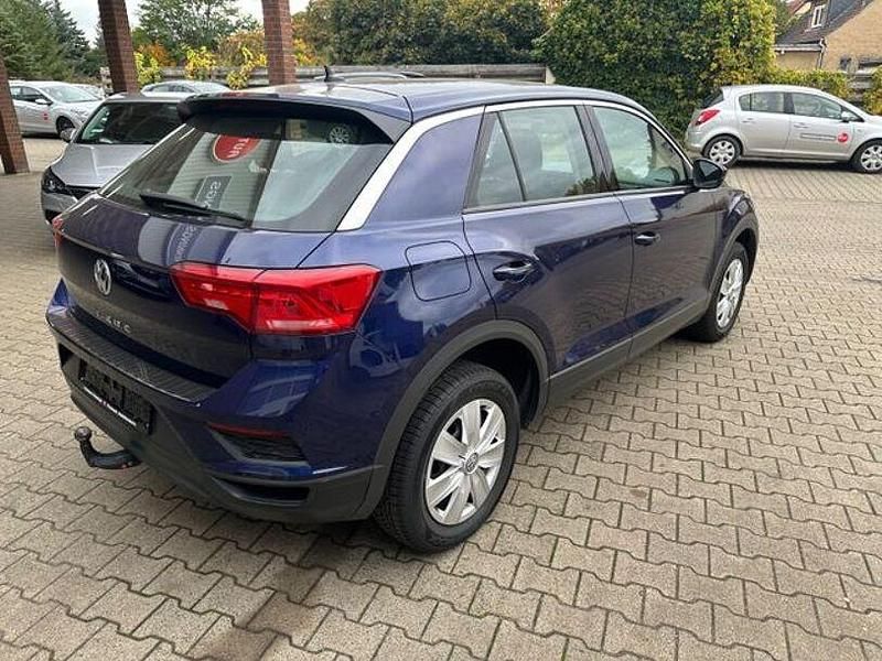 Gebraucht VW T-Roc Basis 116 PS (85 kW) 2020 Blau SUV