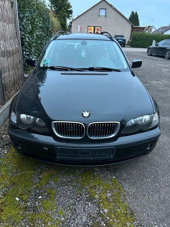 Gebraucht BMW 318 143 PS (105 kW) 2005 Schwarz Kombi