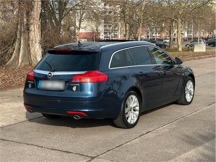 Gebraucht Opel Insignia 194 PS (142 kW) 2013 Blau Kombi