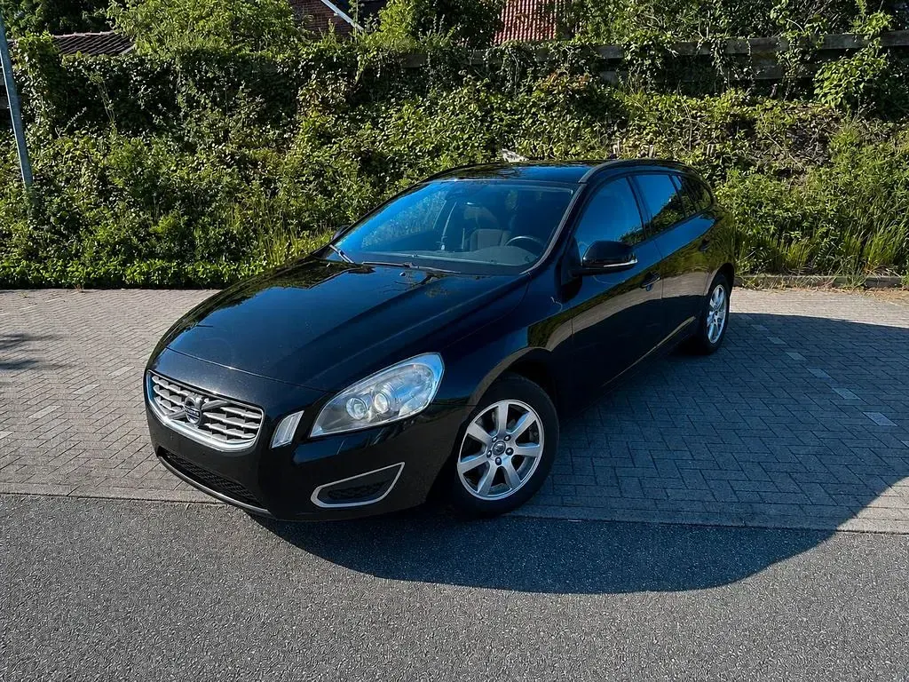 Gebraucht Volvo V60 163 PS (119 kW) 2011 Schwarz Kombi
