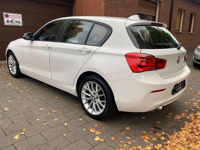 Gebraucht BMW 118 Advantage 136 PS (100 kW) 2018 Weiß Kleinwagen