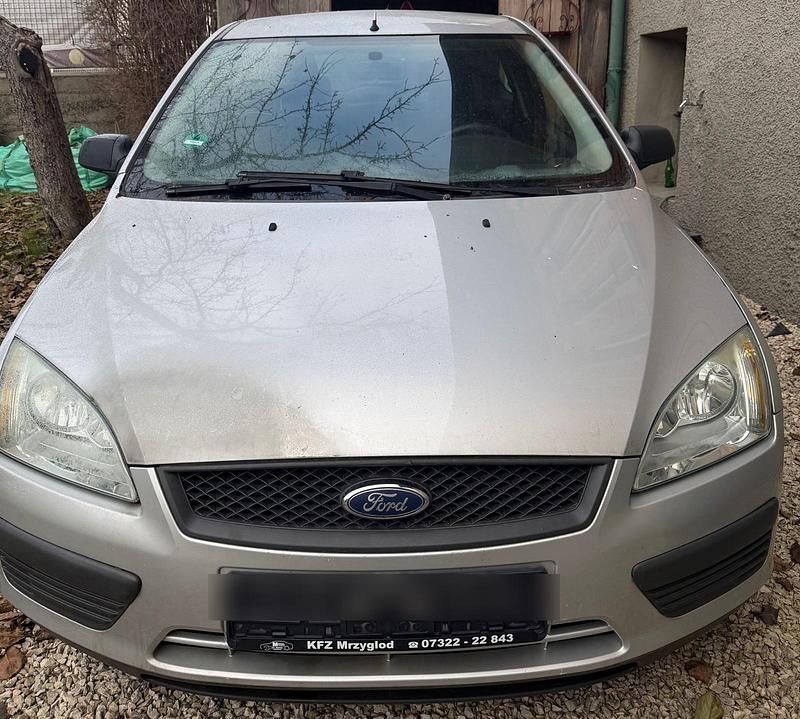 Silber Gebraucht 2005 Ford Focus Kleinwagen | 1.650 € (Fairer Preis) - Bild 1/4