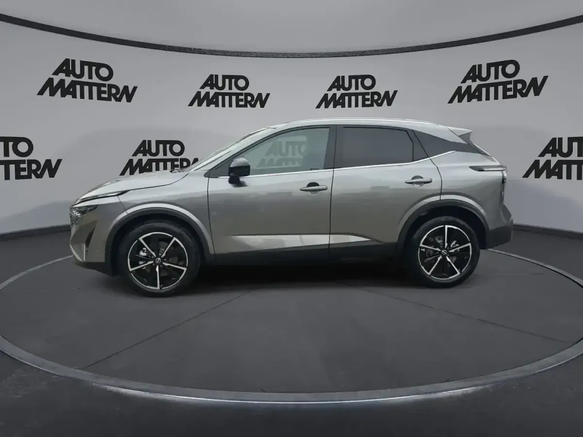 Neu Nissan Qashqai 150 PS (110 kW) 2026 Grau SUV