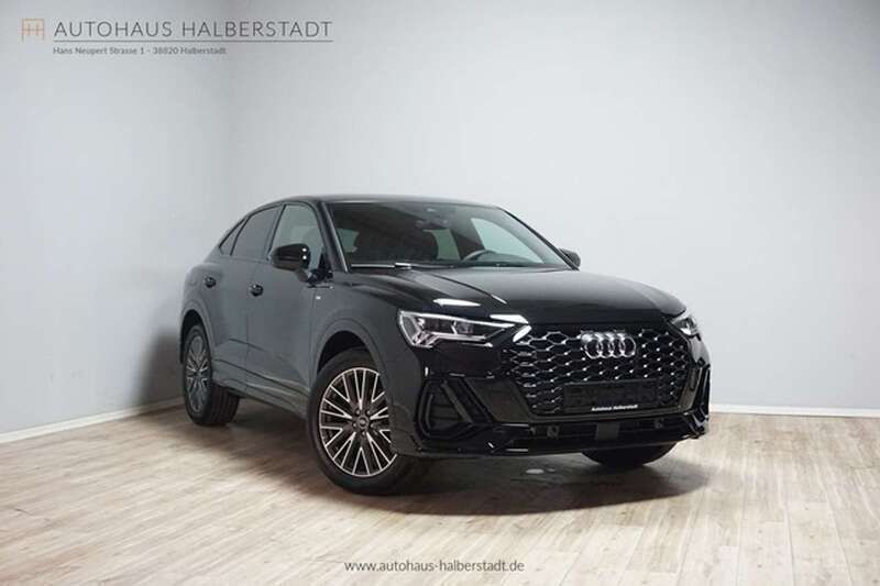 Schwarz Neu 2024 Audi Q3 Sportback S-Line SUV | 45.490 € (Superpreis) - Bild 1/3
