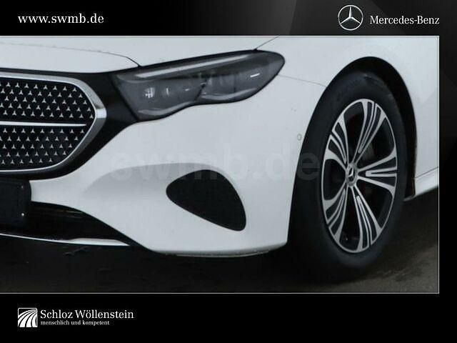Gebraucht Mercedes E450 Avantgarde 367 PS (269 kW) 2024 Weiß Limousine