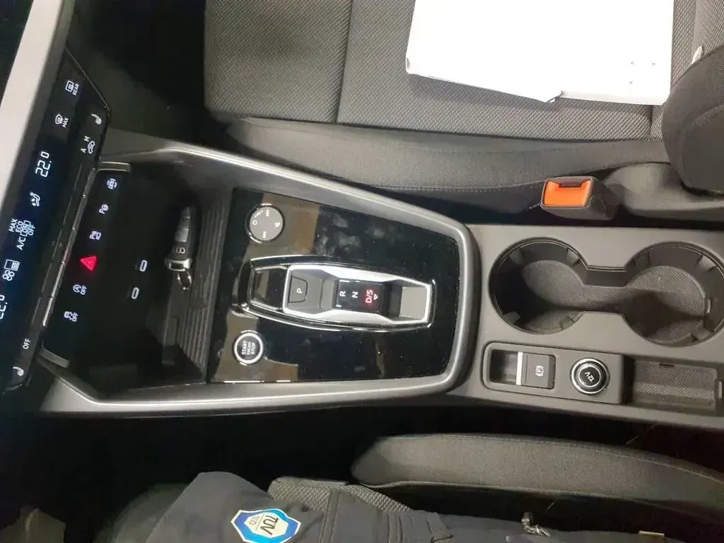 Gebraucht Audi A3 S-Line 150 PS (110 kW) 2025 Daytonagrau perleffekt (metallic) Limousine